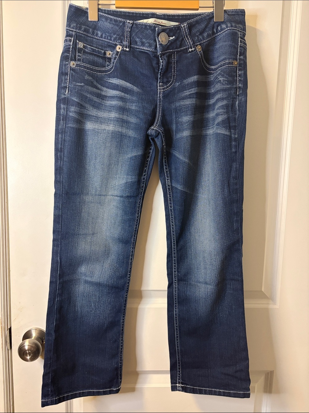 Women's Straight Leg Jeans in Dark Blue Denim